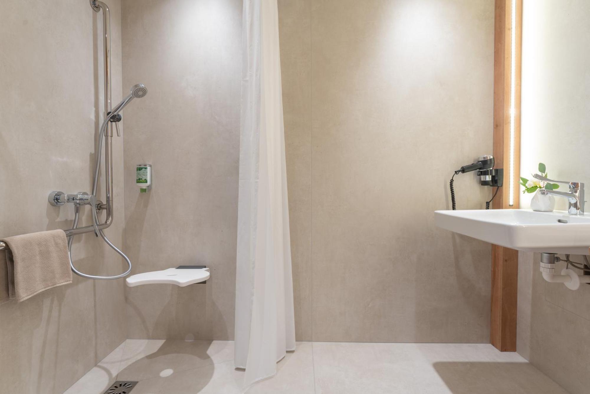 Eee Hotel Eberstalzell Экстерьер фото